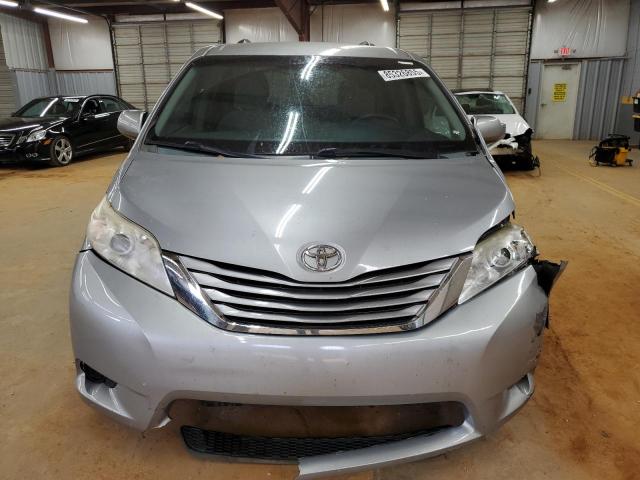 5TDKK3DCXFS557450 - 2015 TOYOTA SIENNA LE 银色 照片 5