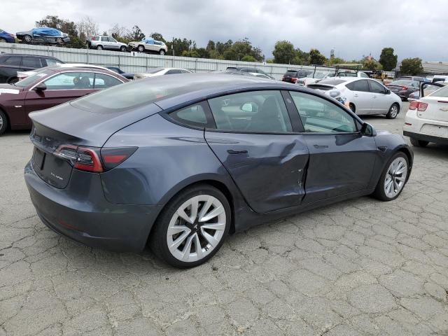5YJ3E1EB8PF386256 - 2023 TESLA MODEL 3 ნაცრისფერი ფოტო 3