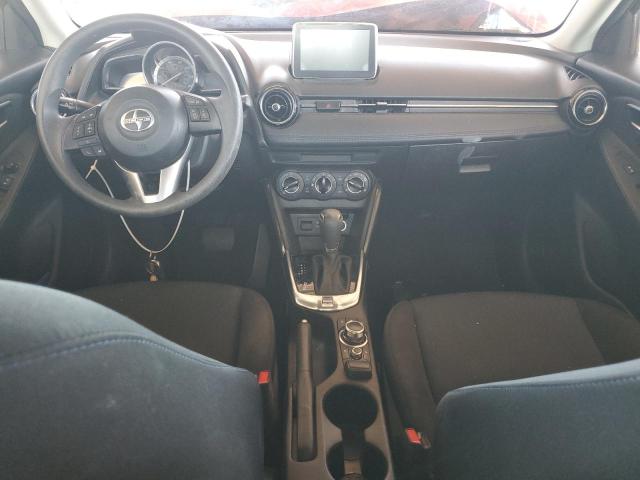 3MYDLBZV1GY121625 - 2016 TOYOTA SCION IA RED photo 8