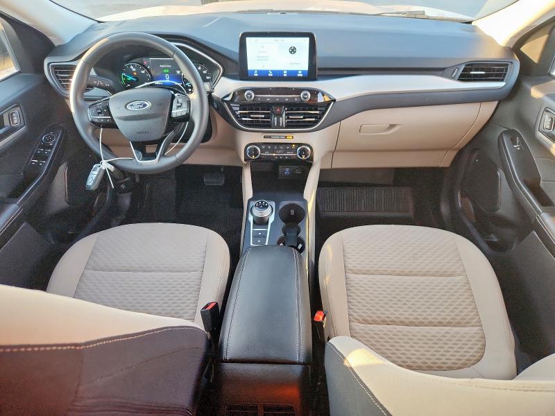 1FMCU9BZXNUA63748 - 2022 FORD ESCAPE SE 银色 照片 8