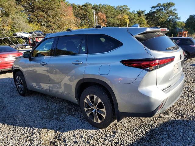 5TDHZRBH4NS221895 - 2022 TOYOTA HIGHLANDER XLE Gümüş foto 2