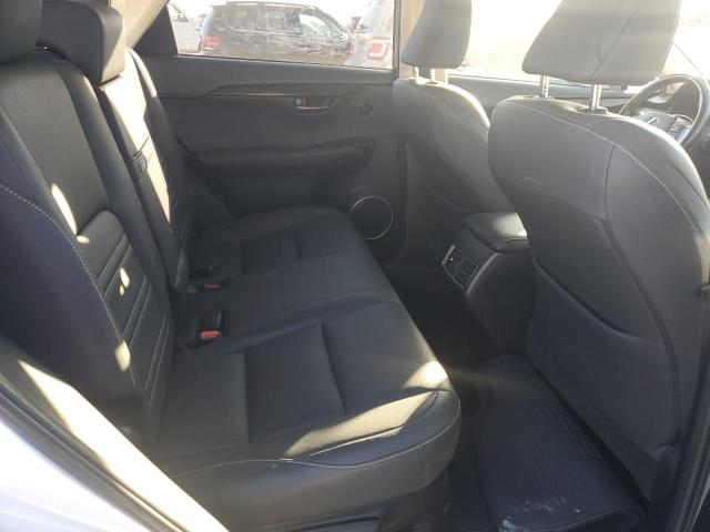 JTJYARBZ5J2088899 - 2018 LEXUS NX 300 BASE თეთრი ფოტო 11