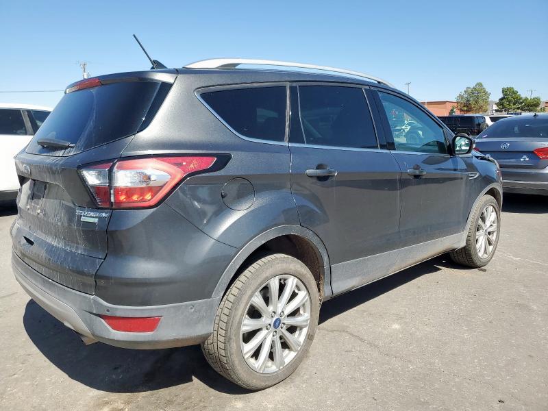 1FMCU0J98JUB12985 - 2018 FORD ESCAPE TITANIUM ნაცრისფერი ფოტო 3