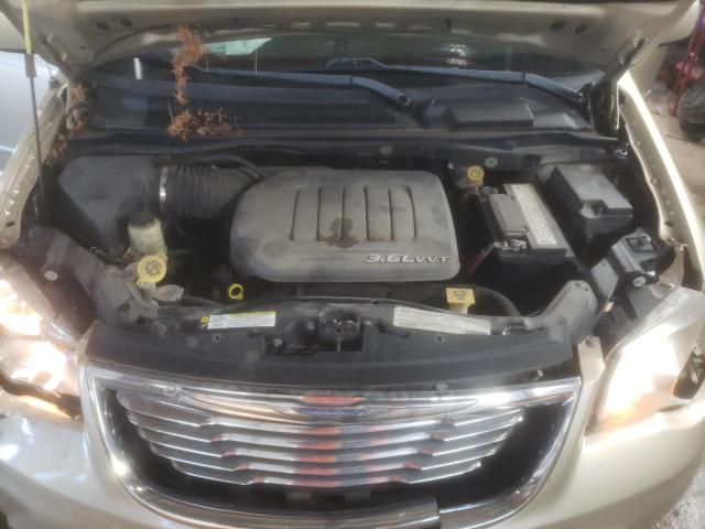 2A4RR8DG5BR676594 - 2011 CHRYSLER TOWN & COU TOURING L BEIGE photo 12