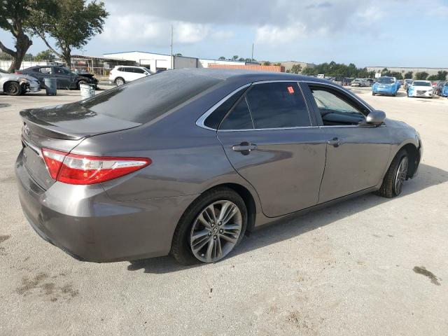 4T1BF1FKXHU272268 - 2017 TOYOTA CAMRY LE GRAY photo 3