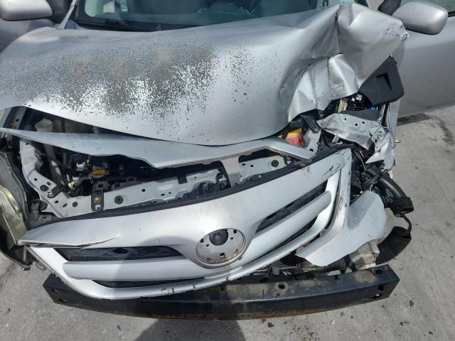 2T1BU4EE8CC889780 - 2012 TOYOTA COROLLA BASE Сріблястий фото 11