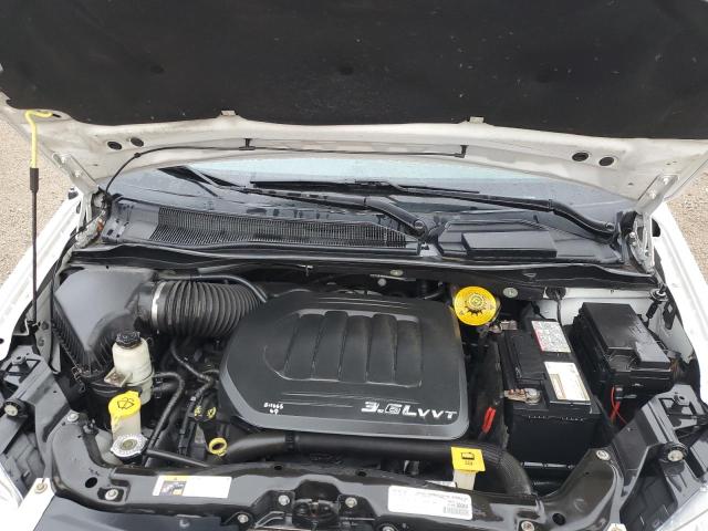 2C4RC1CGXGR121034 - 2016 CHRYSLER TOWN & COU TOURING L WHITE photo 12