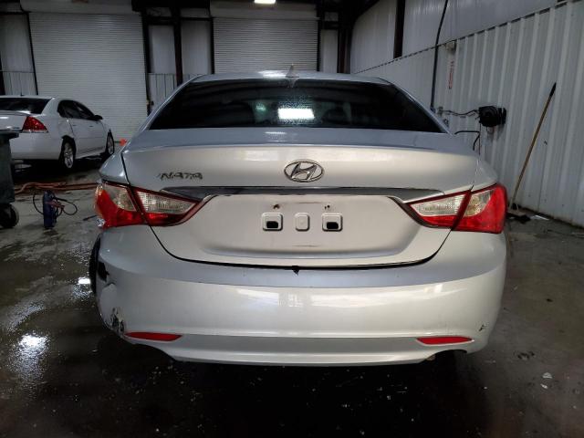 5NPEC4AC2BH181136 - 2011 HYUNDAI SONATA SE SILVER photo 6