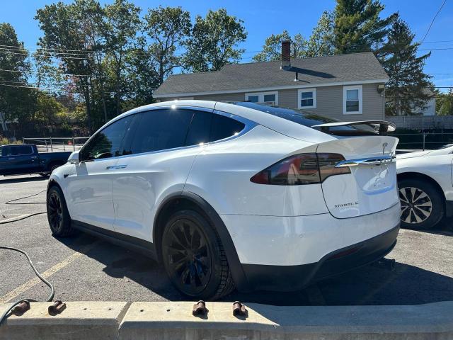 5YJXCAE26JF102475 - 2018 TESLA MODEL X Ақ фото 2