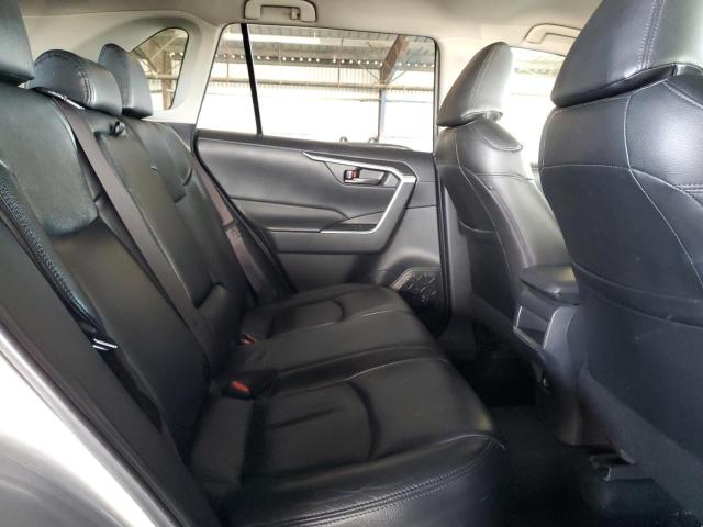 JTMH1RFVXKD507071 - 2019 TOYOTA RAV4 LE 银色 照片 11