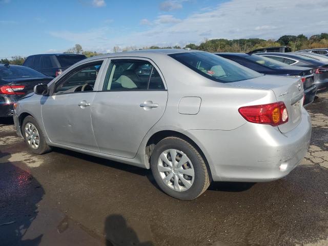 2T1BU4EE2AC243793 - 2010 TOYOTA COROLLA BASE SILVER photo 2