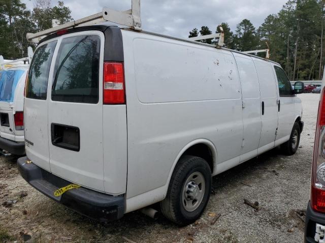 1GCWGBFPXJ1332917 - 2018 CHEVROLET EXPRESS G2 თეთრი ფოტო 3