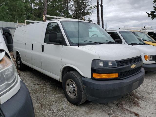 1GCWGBFPXJ1332917 - 2018 CHEVROLET EXPRESS G2 თეთრი ფოტო 4