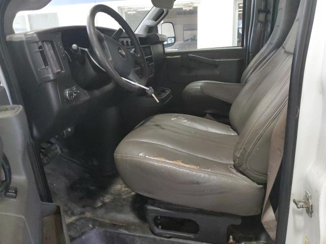 1GCWGBFPXJ1332917 - 2018 CHEVROLET EXPRESS G2 თეთრი ფოტო 7