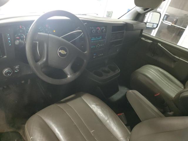 1GCWGBFPXJ1332917 - 2018 CHEVROLET EXPRESS G2 თეთრი ფოტო 8
