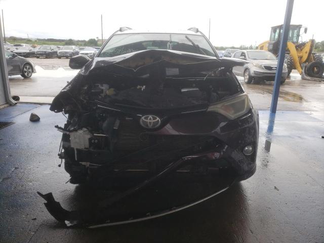 2T3WFREV7HW319114 - 2017 TOYOTA RAV4 XLE Bənövşəyi foto 5