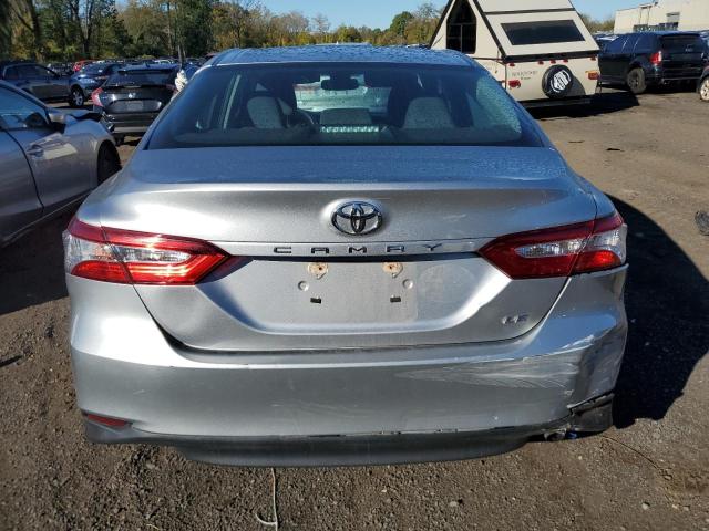 4T1B11HK7JU654274 - 2018 TOYOTA CAMRY L 银色 照片 6