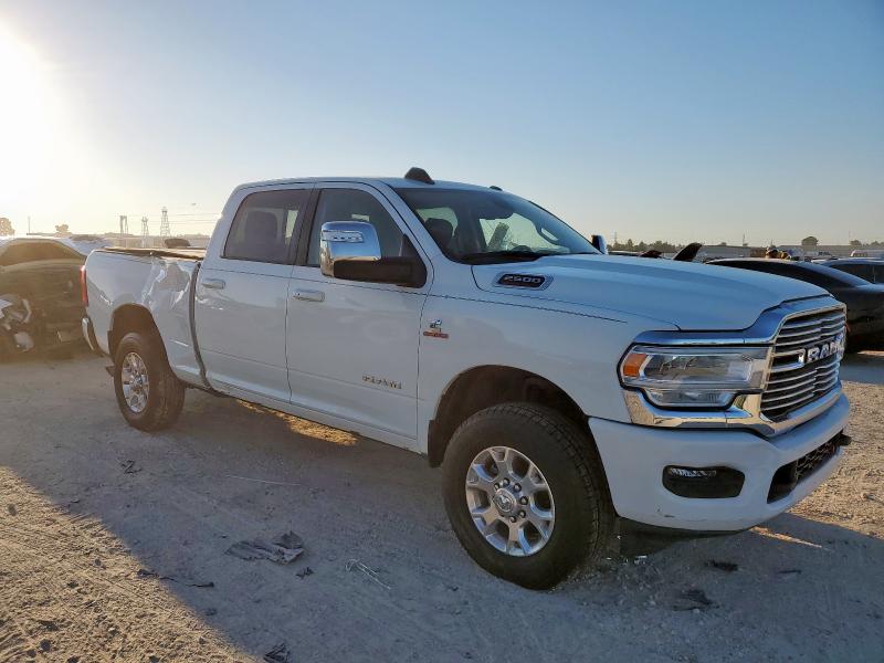 3C6UR5FL7PG612120 - 2023 RAM 2500 LARAMIE თეთრი ფოტო 4