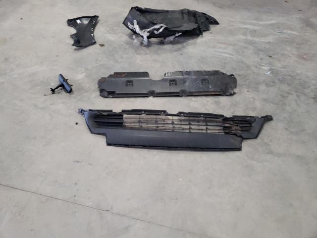 JTMZFREV9JJ724196 - 2018 TOYOTA RAV4 LE 蓝色 照片 12