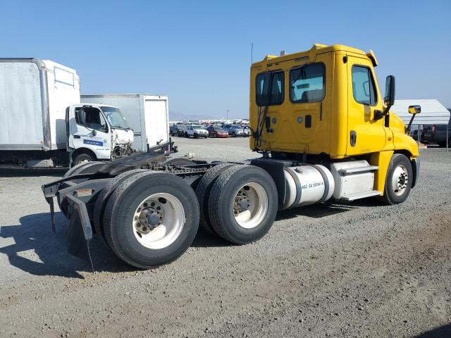 3AKJGEDV9ESFJ5880 - 2014 FREIGHTLINER CASCADIA YELLOW photo 4