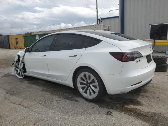 5YJ3E1EA5NF348293 - 2022 TESLA MODEL 3 WHITE photo 2