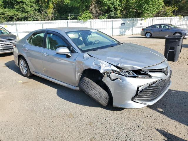 4T1B11HK8KU165352 - 2019 TOYOTA CAMRY L SILVER photo 4