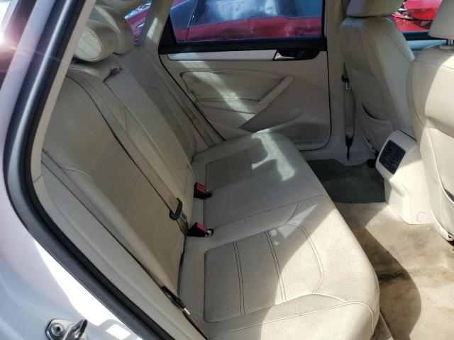 1VWBP7A39DC102808 - 2013 VOLKSWAGEN PASSAT SE WHITE photo 10