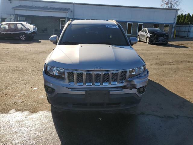 1C4NJDEB9GD775761 - 2016 JEEP COMPASS LATITUDE GRAY photo 5