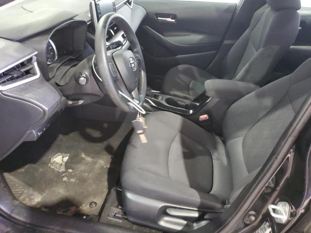 5YFEPMAE2MP235529 - 2021 TOYOTA COROLLA LE შავი ფოტო 7