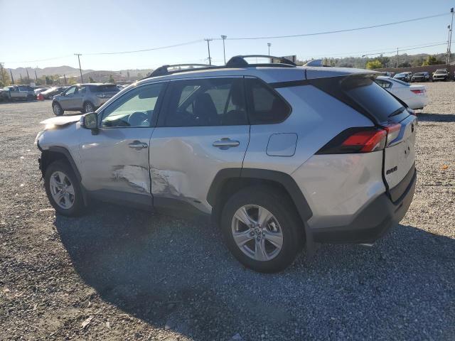 2T3MWRFVXSW272304 - 2025 TOYOTA RAV4 LE 银色 照片 2