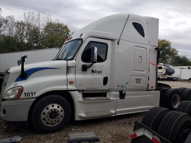 3AKJGLBG7DSFF2963 - 2013 FREIGHTLINER CASCADIA 1 WHITE photo 9