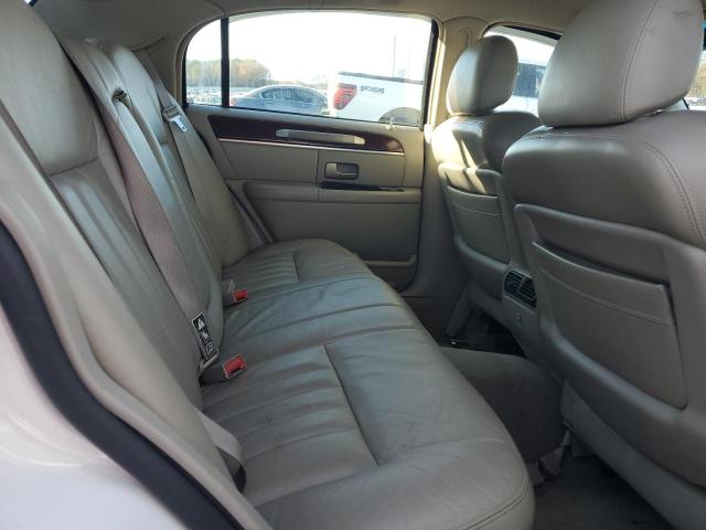 1LNHM81W04Y627163 - 2004 LINCOLN TOWN CAR EXECUTIVE Weiß Foto 10