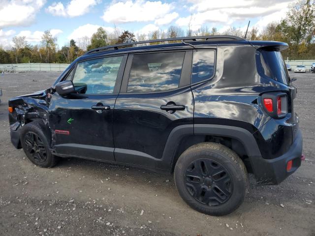 ZACCJBCB2JPG85357 - 2018 JEEP RENEGADE TRAILHAWK BLACK photo 2