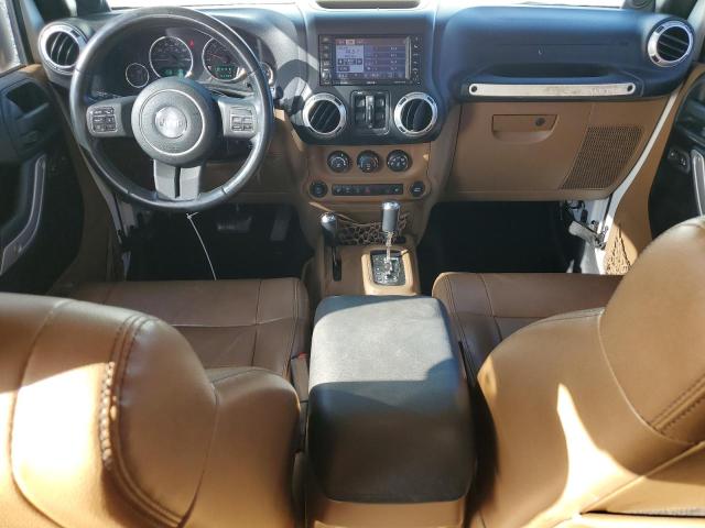 1C4BJWEG5CL176205 - 2012 JEEP WRANGLER U SAHARA 白色 照片 8