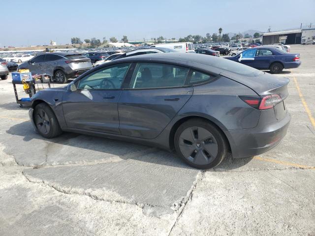 5YJ3E1EB2NF210588 - 2022 TESLA MODEL 3 Сұр фото 2