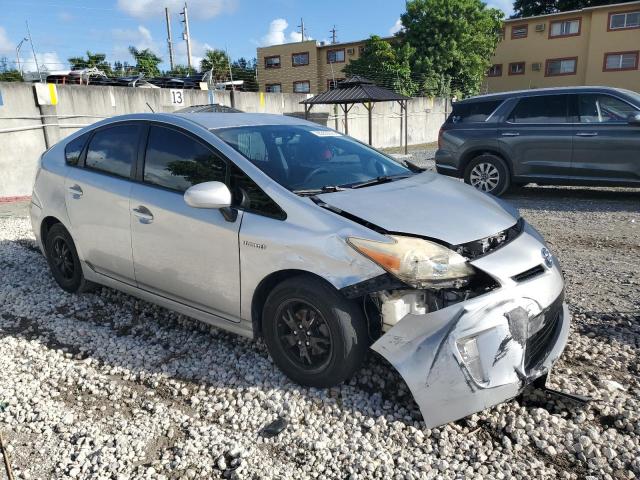 JTDKN3DUXD5575336 - 2013 TOYOTA PRIUS 银色 照片 4