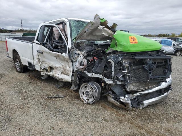 1FT8X2AT7REF20702 - 2024 FORD F250 SUPER DUTY WHITE photo 4