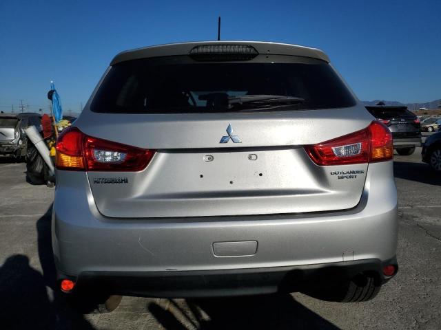 4A4AP3AU5FE060587 - 2015 MITSUBISHI OUTLANDER ES SILVER photo 6