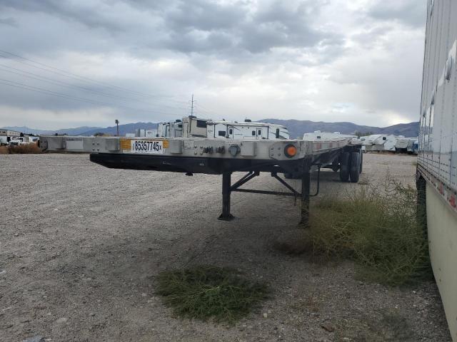 1UYFS2480CA360417 - 2012 UTILITY UNKNOWN 银色 照片 2