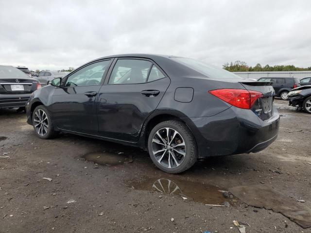 2T1BURHE4JC986545 - 2018 TOYOTA COROLLA L BLACK photo 2