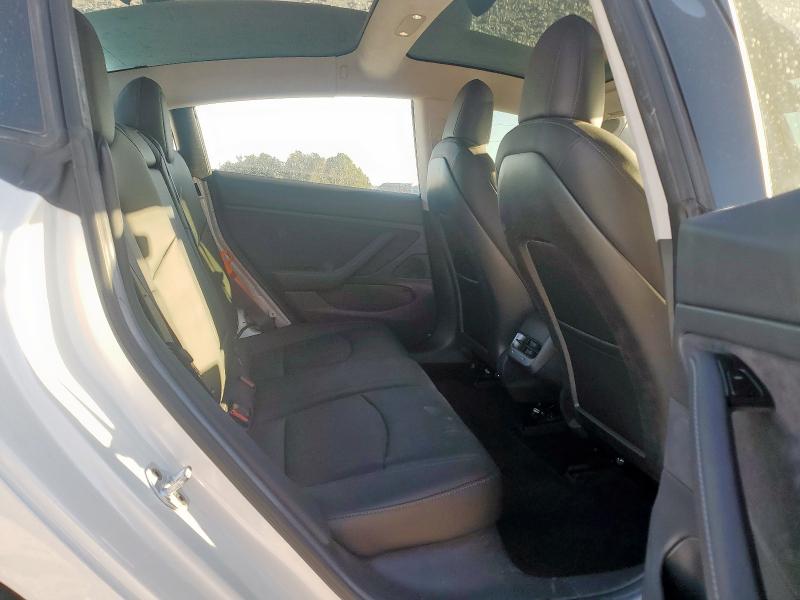 5YJ3E1EA6HF000216 - 2017 TESLA MODEL 3 WHITE photo 10