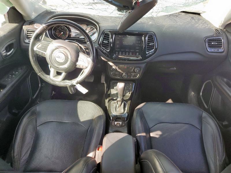 3C4NJDCB2KT854114 - 2019 JEEP COMPASS LIMITED 黑色 照片 8