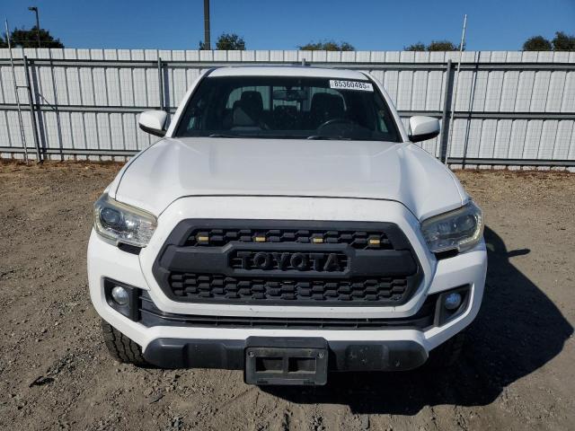 3TMDZ5BN6GM007815 - 2016 TOYOTA TACOMA DOUBLE CAB WHITE photo 5