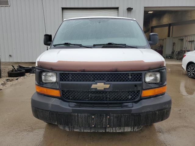 1GCHG35K281218554 - 2008 CHEVROLET EXPRESS G3 WHITE photo 5