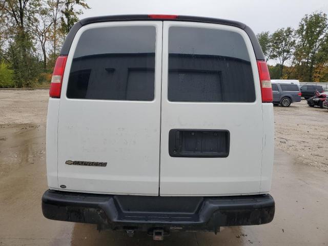 1GCHG35K281218554 - 2008 CHEVROLET EXPRESS G3 WHITE photo 6