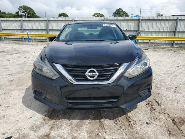 1N4AL3AP2HN361937 - 2017 NISSAN ALTIMA 2.5 BLACK photo 5
