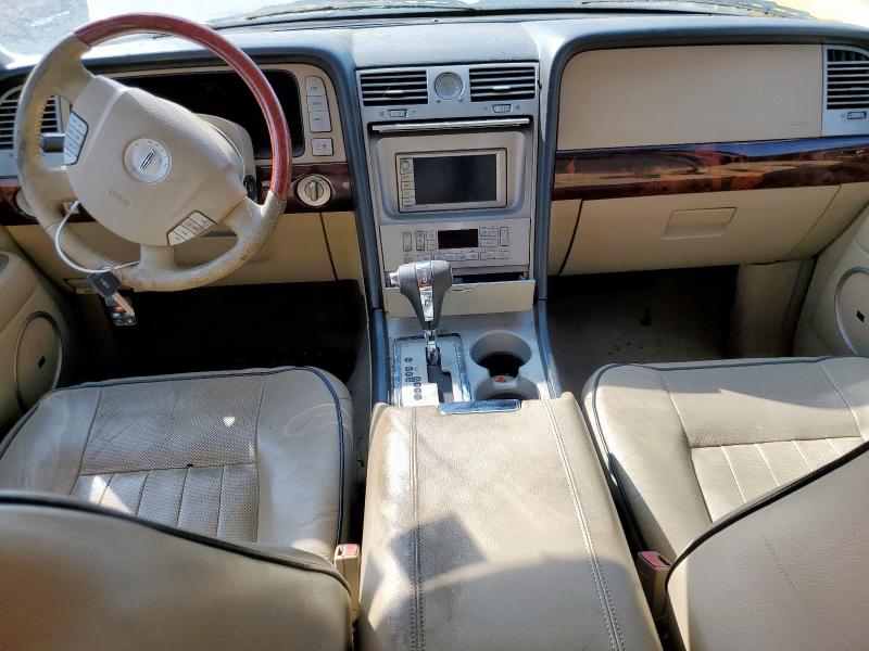5LMFU28566LJ18287 - 2006 LINCOLN NAVIGATOR كريمي صورة 8