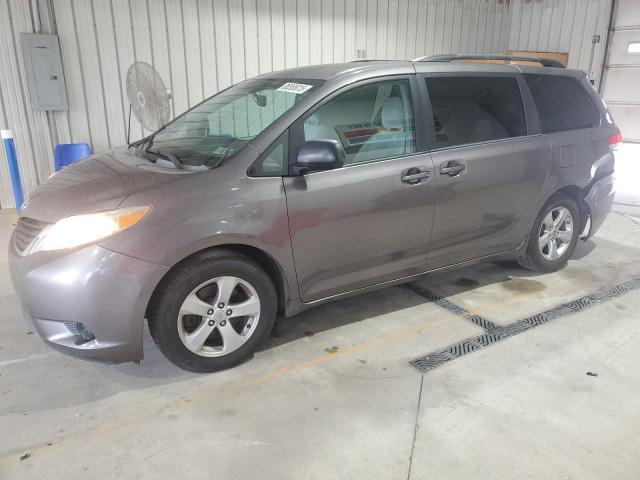2011 TOYOTA SIENNA LE, 