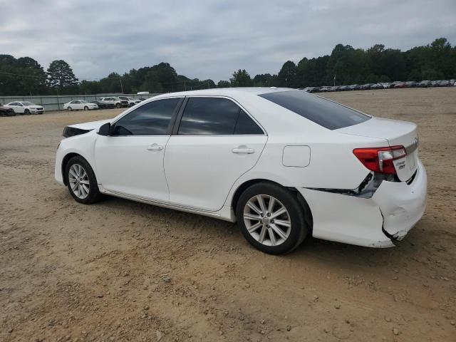 4T1BF1FKXCU522312 - 2012 TOYOTA CAMRY BASE WHITE photo 2
