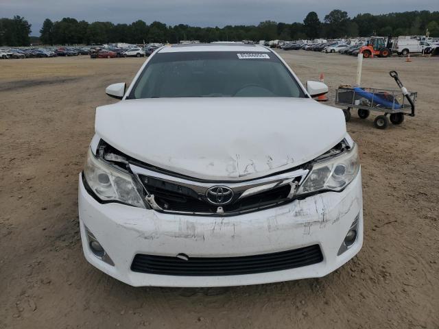 4T1BF1FKXCU522312 - 2012 TOYOTA CAMRY BASE WHITE photo 5